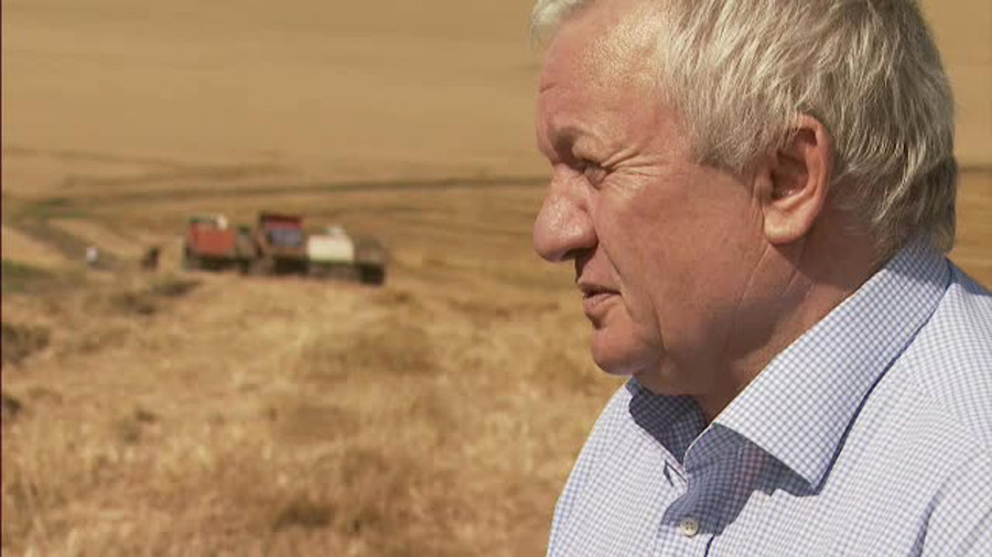 De la terenul de fotbal la cel semanat cu grau. Adrian Porumboiu si-a facut un IMPERIU in cea mai saraca zona a Romaniei