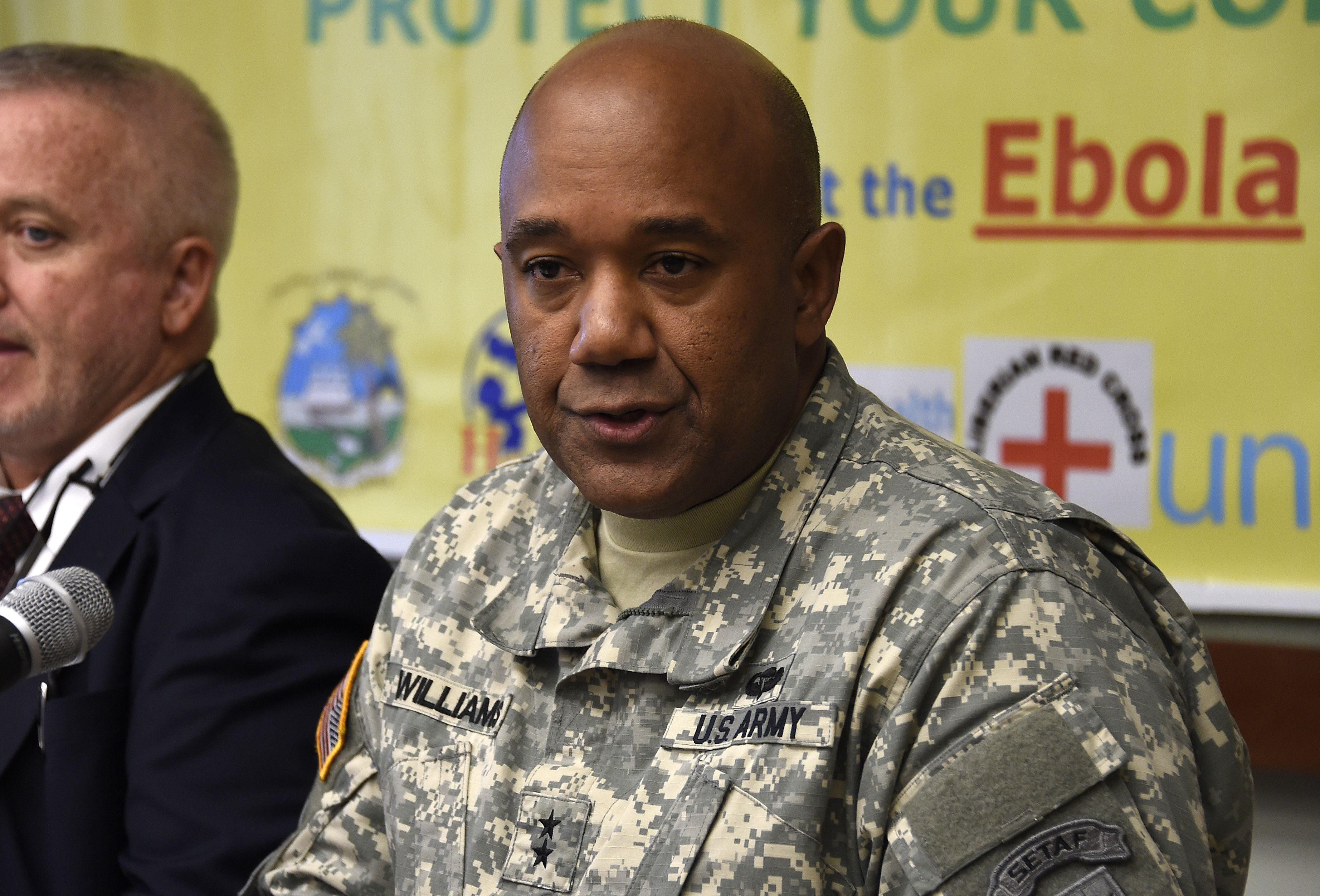 Unsprezece militari SUA, inclusiv un general, reveniti din Liberia si suspecti de Ebola sunt in carantina in Italia