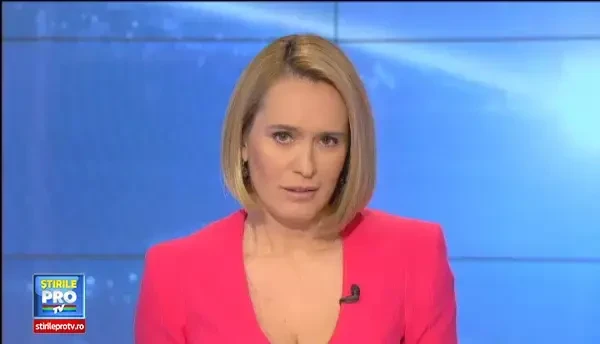 Miss Uganda, incoronata dupa ce a aratat ca stie sa mulga vacile si sa duca oile la pascut. Si tinuta de seara a ajutat-o