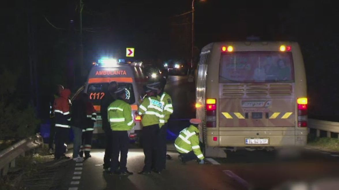 Dosar penal pentru ucidere din culpa dupa ce un pieton a sarit in fata microbuzului pe care il conducea. Declaratia soferului