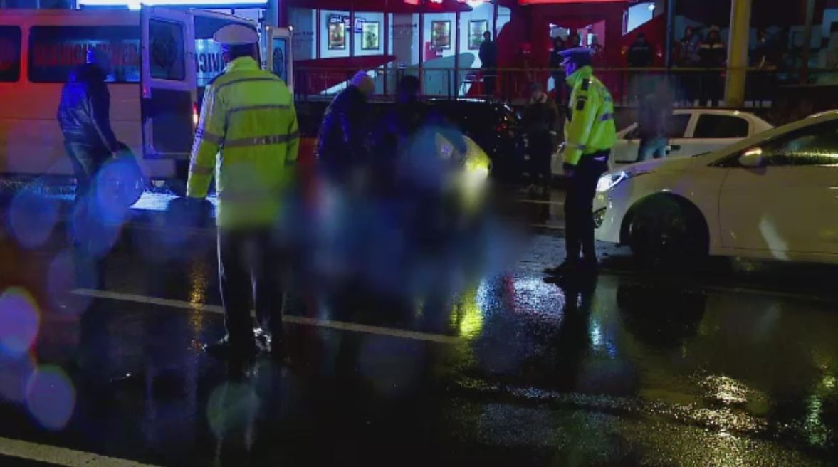 Accident de un dramatism iesit din comun la Constanta. O femeie a murit dupa ce a fost lovita in plin de doua masini