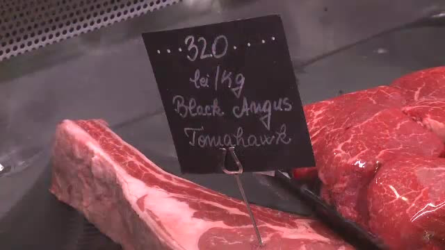 Afacerea "Steakhouse" in Romania. Cati bani poate castiga un taran care renunta la ideea ca o vaca se creste pentru lapte