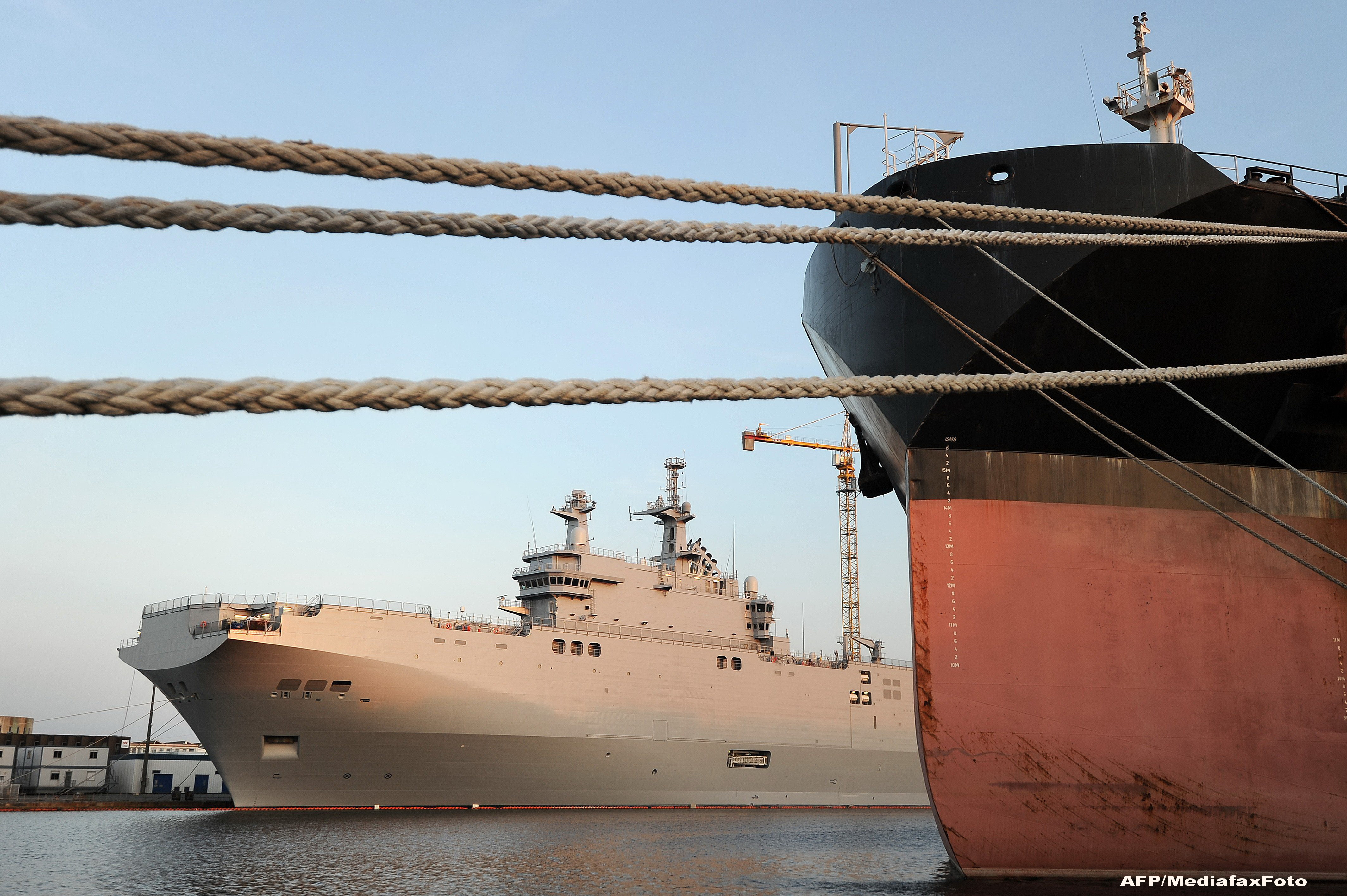 Franta il contrazice pe vicepremierul rus Rogozin: "Nu sunt intrunite conditiile" pentru livrarea navei de razboi Mistral