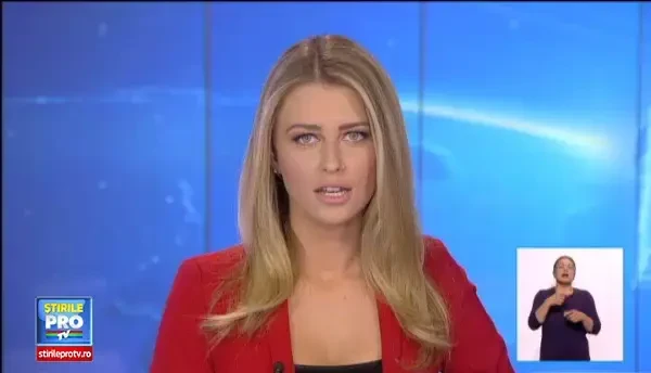 Sapte dintre cei 8 copii ai mamei filmata bauta au ajuns in grija statului. Reactia agresiva a femeii la vederea politiei