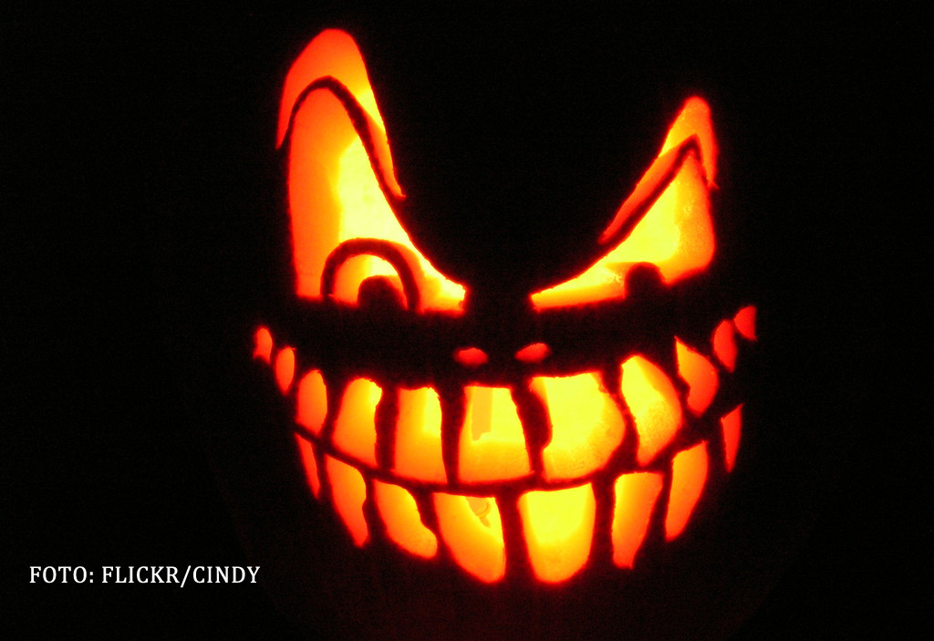 A petrecut de Halloween in club, iar a doua zi prietenii au crezut ca a luat bataie. De unde proveneau vanataile. FOTO