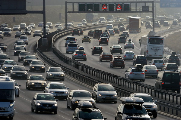 Toti soferii vor plati ca sa circule pe autostrada. Tara care scandalizeaza Europa cu o taxa care discrimineza strainii