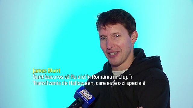 Concert James Blunt in Romania. Artistul s-a fotografiat cu fanii din Cluj si a postat imaginile pe Facebook