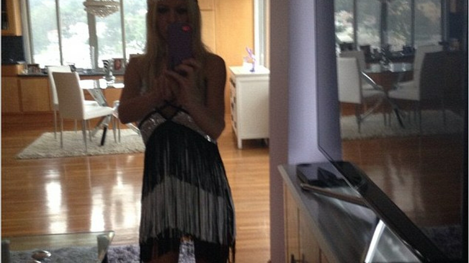 Si-a speriat fanii nu cu tinuta de Halloween, ci cu felul in care a ajuns sa arate. FOTO