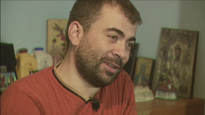 Tanarul care trage dupa el o intreaga comunitate, din scaunul cu rotile. Cum a schimbat fata unei comune cu fonduri europene