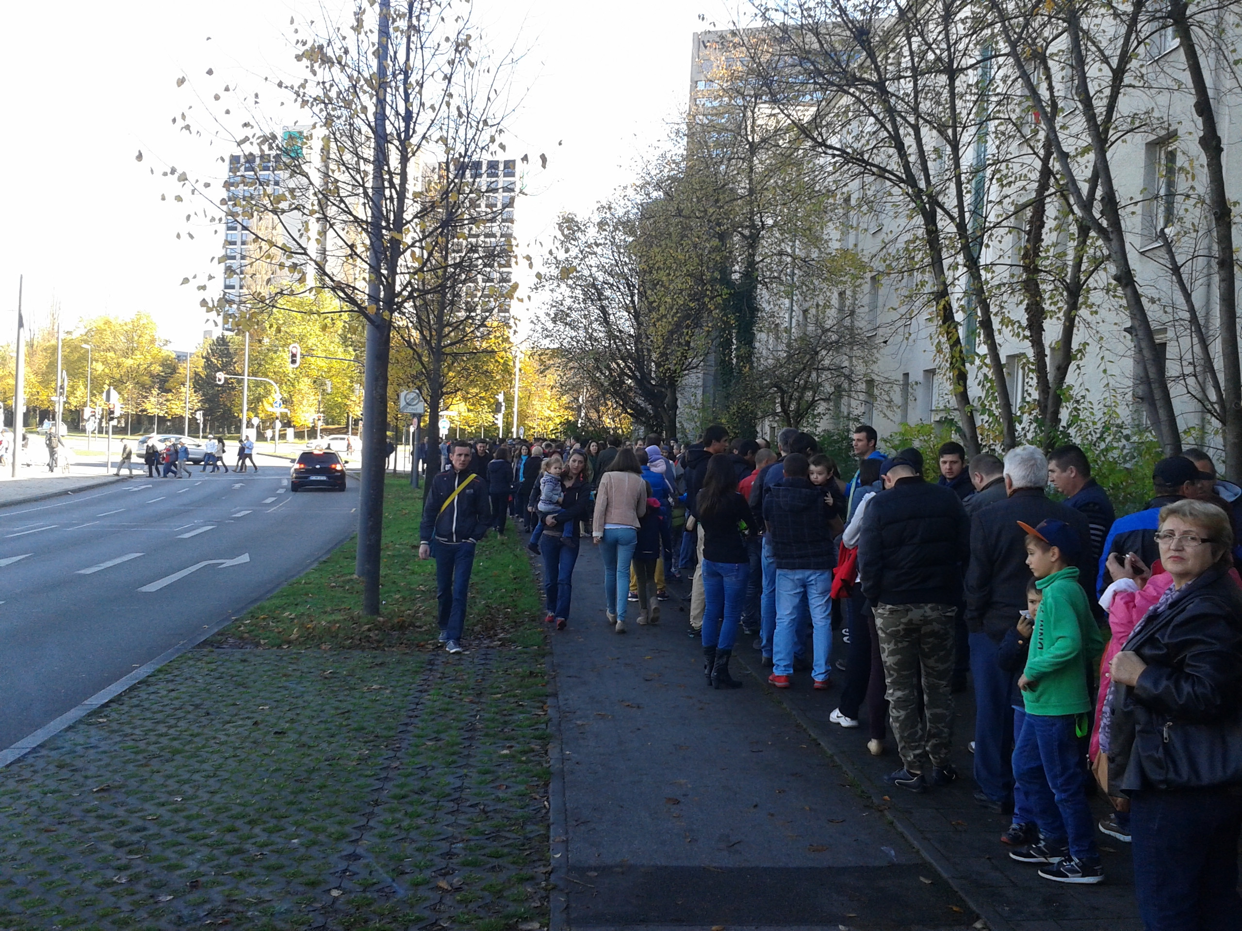 ALEGERI PREZINDENTIALE 2014. Teodor Melescanu a verificat la Munchen masurile pentru fluidizarea votului in turul II
