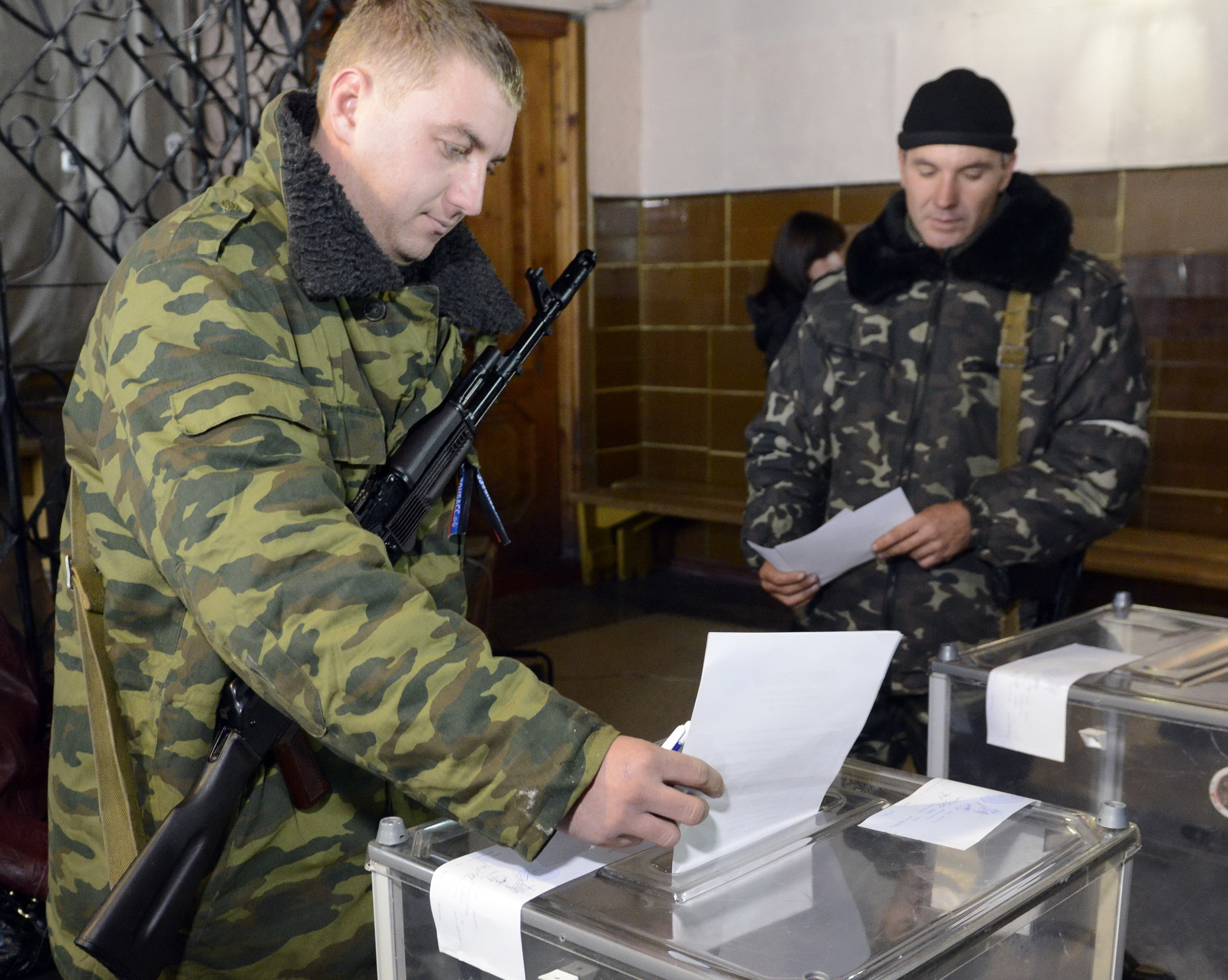 Un sef de razboi si un nostalgic dupa Lenin, "presedintii" regiunilor rebele Donetk si Lugansk