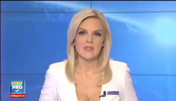 Povestea Simonei Niculescu, femeia care a dat in judecata Primaria ca sa-i asfalteze drumul si a castigat