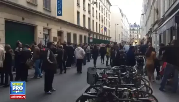 Aglomeratie la vot in Paris 2