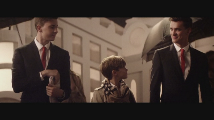 Romeo Beckham a devenit model la 12 ani. Pentru ce gigant face reclama fiul lui David si al Victoriei