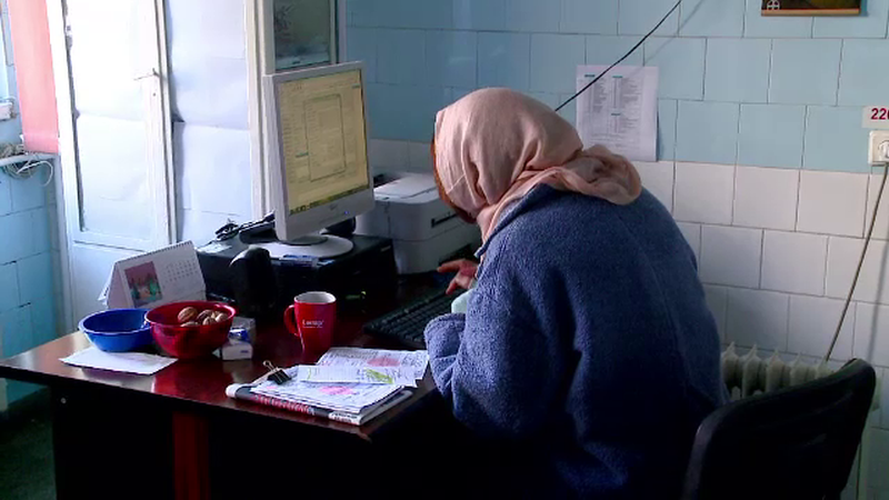 "Omul vine sanatos, pleaca bolnav". Pacientii ingheata intr-o policlinica din Constanta in care nici aparatele nu mai pornesc