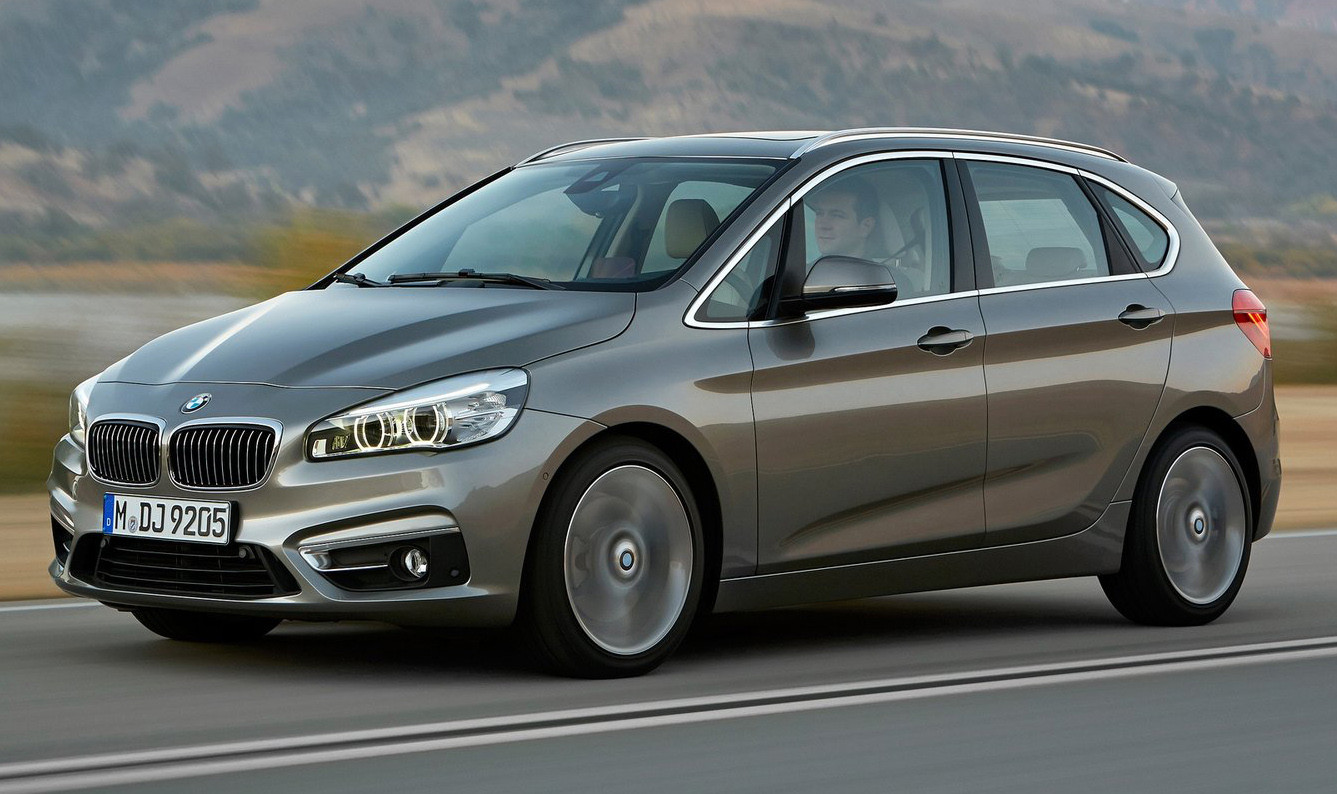 BMW, Skoda, Tesla, Nissan si Renault, la testele de siguranta. Una dintre ele a luat doar 3 stele