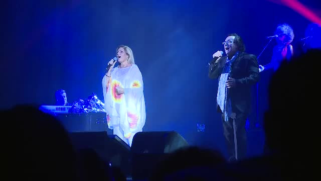 Al Bano si Romina Power au facut mii de romani fericiti. Publicul de la Sala Palatului a cantat si a dansat cu cei 2 artisti