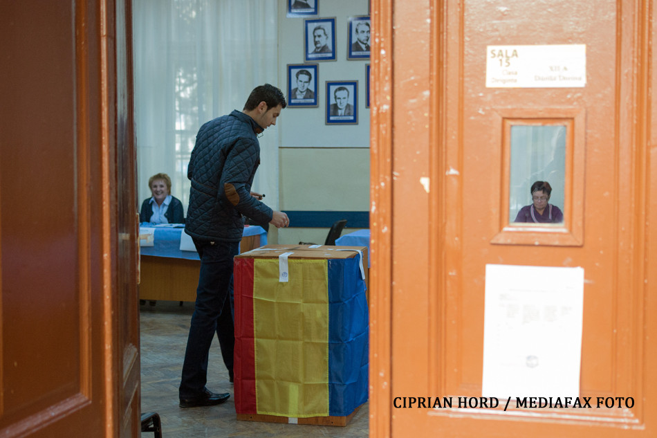 MAE, propuneri de personal pentru completarea birourilor electorale din diaspora. Nimic despre noi sectii de votare