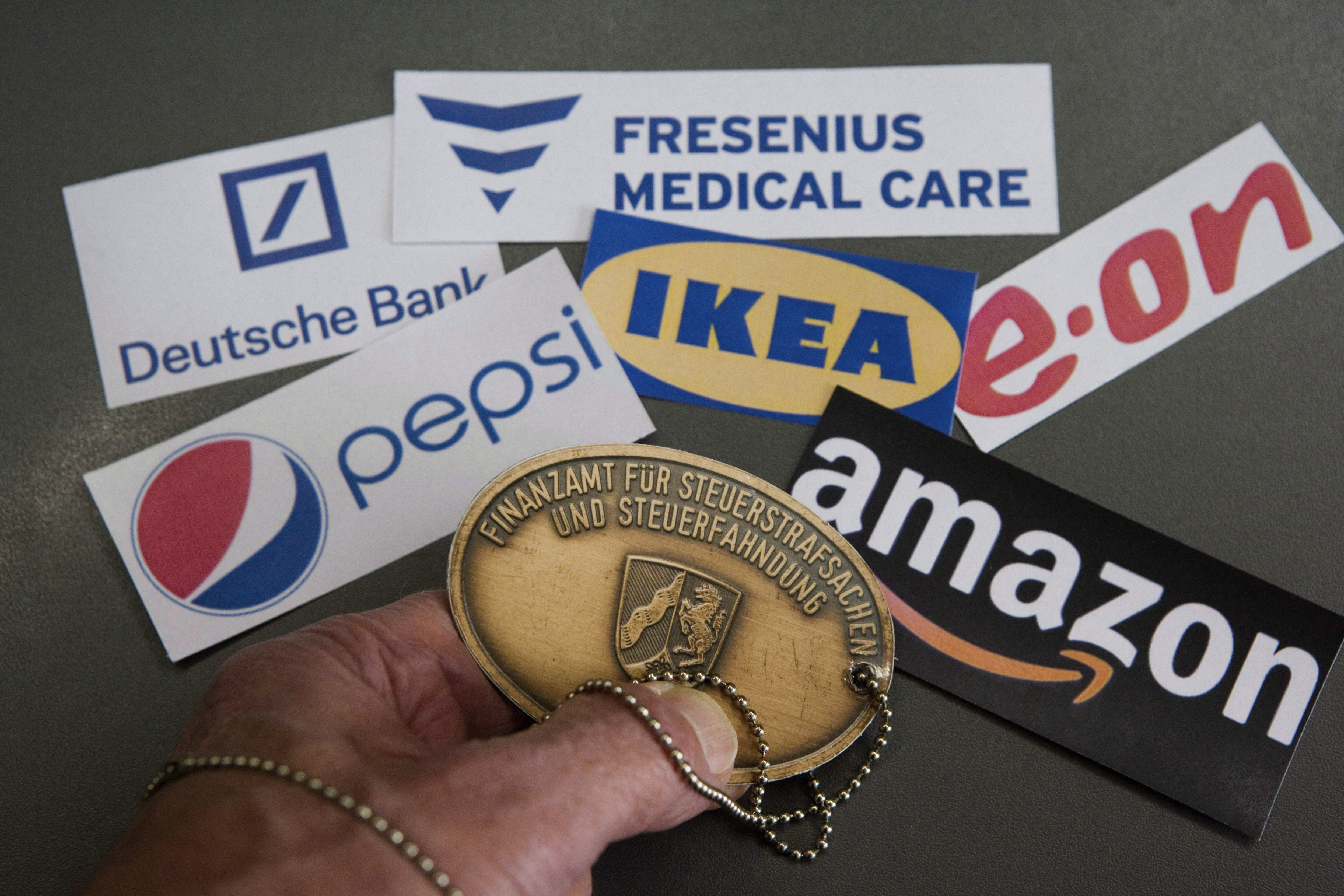 Scandalul "LuxLeaks": Cum a ajutat unul dintre cele mai bogate state ale UE companiile mari sa evite taxe si sa ascunda bani