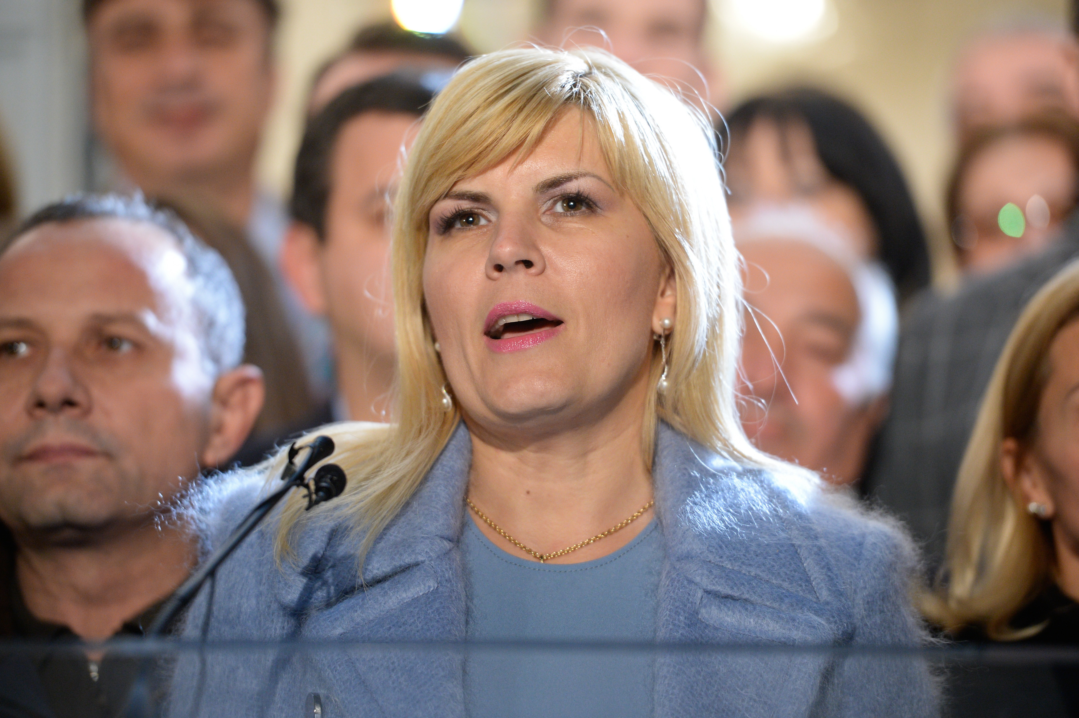 ALEGERI PREZIDENTIALE 2014. "Bursa aliantelor", episodul Elena Udrea: "Va chem la vot. Votul trebuie sa fie anti-Ponta"