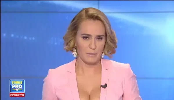 Invazie de buburuze intr-o localitate din Arad. Specialistii dau vina pe anul ploios si le spun oamenilor sa astepte iarna