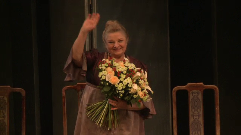Mariana Mihut, sarbatorita in prezenta publicului, pe scena Teatrului Bulandra. Actrita a implinit varsta de 72 de ani