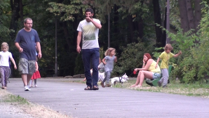 Ce face Firicel din Las Fierbinti cand nu bea cu prietenii la carciuma din sat! Cum a fost filmat actorul: