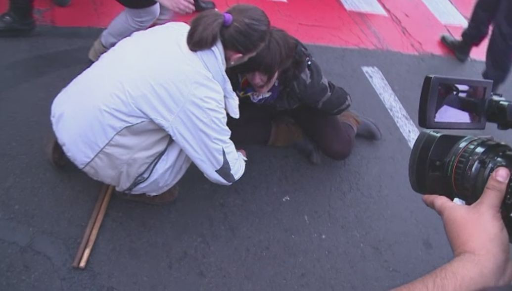 YES LA VOT. Acuzatii de brutalitate nejustificata la Brasov, dupa un miting pentru alegeri corecte. Raspunsul Jandarmeriei