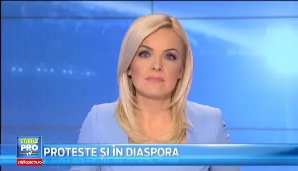 Pelerinaj la moastele Sf. Nectarie. Credinciosii s-au rugat pentru sanatate si viitorul presedinte