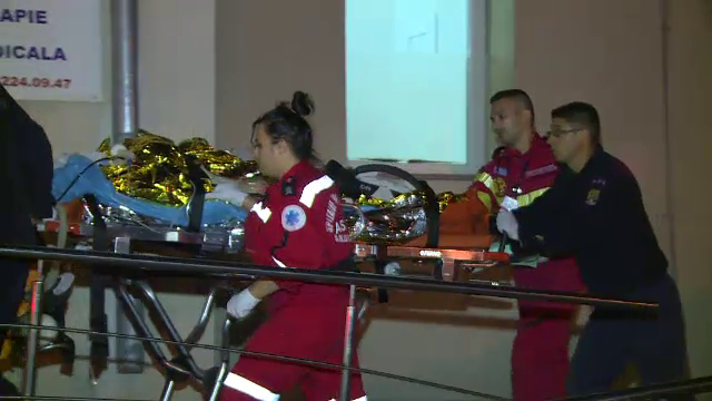 Scene de groaza in Iasi. O femeie a fost incendiata, mutilata si abandonata in curte de sotul ei