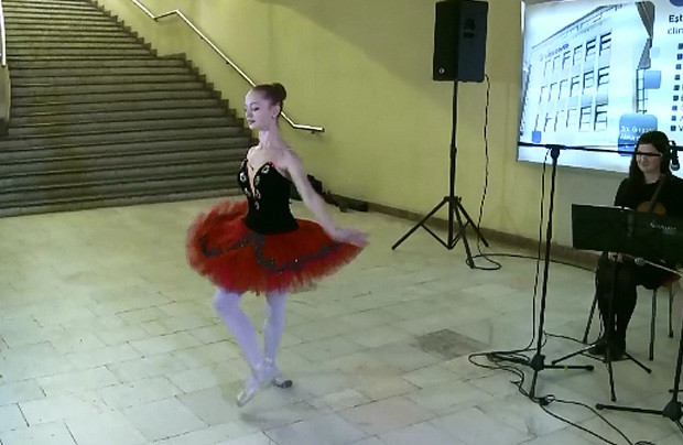 Surpriza pentru calatorii de la metrou. Statiile din Capitala au vibrat pe acordurile lui Vivaldi, Beethoven sau Mozart