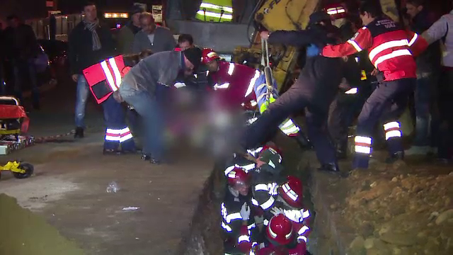 Muncitor mort dupa ce un mal de pamant s-a surpat peste el. Lucra la reteaua de canalizare a orasului