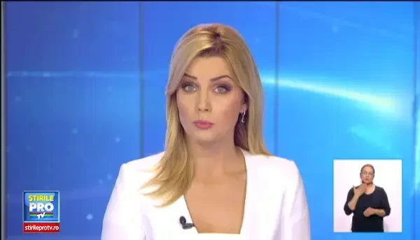 Accident in Capitala. Un politist, aflat pe o motocicleta, a fost ranit si dus la spital cu o ambulanta SMURD. FOTO