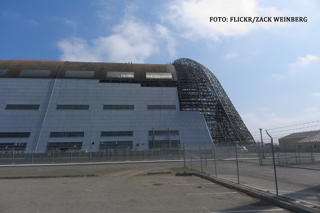 hangarul unu de la baza Moffett