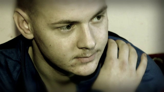 Radu are 17 ani si viata sa poate fi salvata cu 20.000 de euro. Cum il poti ajuta sa invinga cancerul