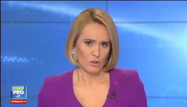 Un tanar jurnalist si momentul in care politistii din Centrul Vechi il agreseaza: Si daca esti jurnalist, ce? Da-i drumul!