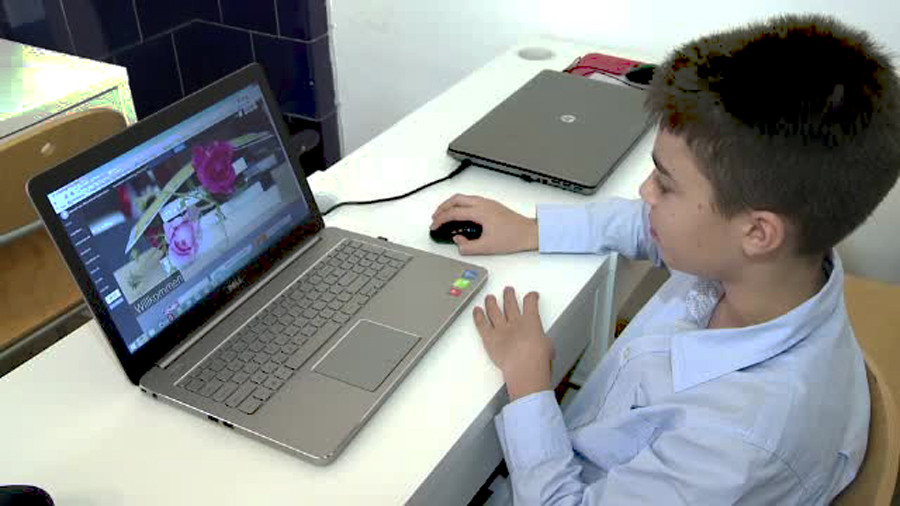 Un pusti de 12 ani din Sibiu are sanse sa devina cel mai tanar master in IT din Europa. Cum i-a impresionat pe elvetieni