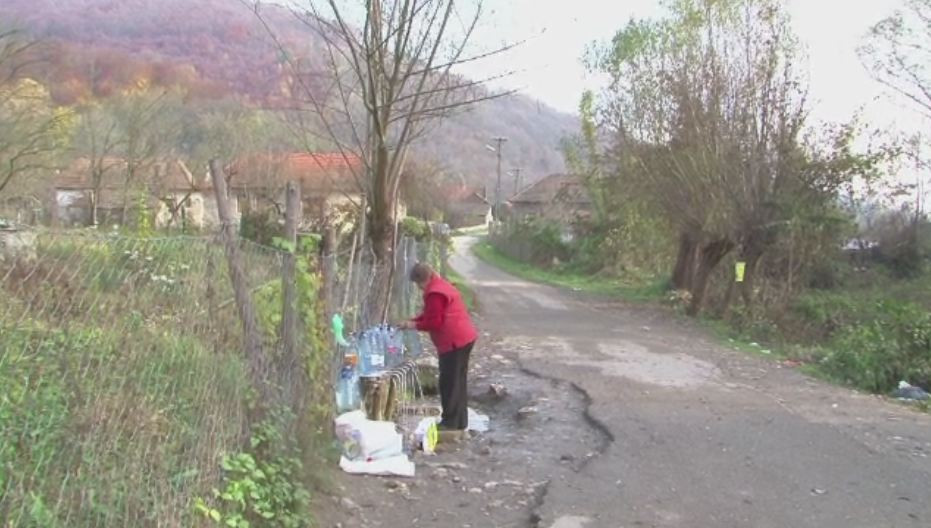 Nu mai beti apa din surse neautorizate - semnalul de alarma tras de autoritati, in Hunedoara. Ce se intampla cu izvoarele