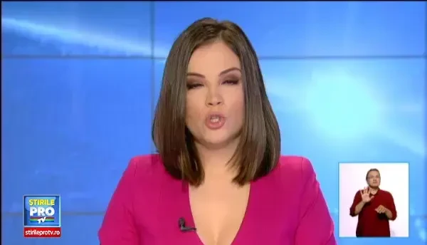 Momente de groaza pentru un sofer de TIR. A avut de ales intre a se izbi de un gard si a lovi un alt autoturism