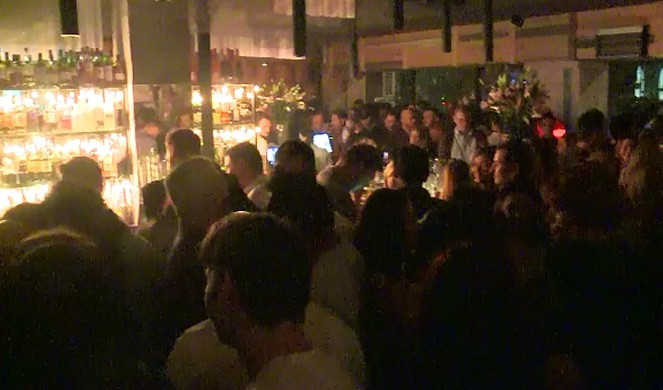 Alegeri prezidentiale 2014. Tinerii s-au distrat toata noaptea in club, dar nu au uitat de simtul civic. Vor merge LA VOT