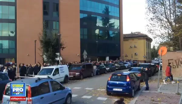 Coada uriasa la vot, in Bologna
