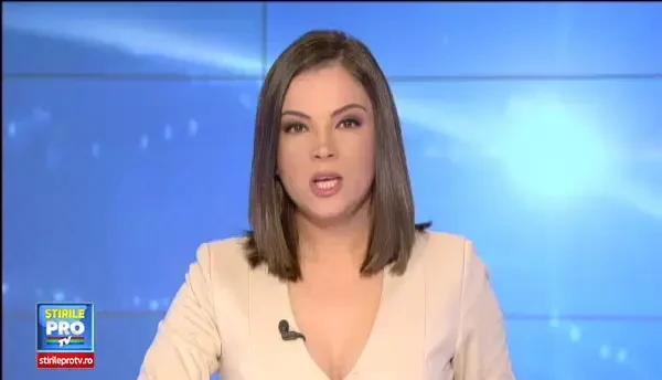 ALEGERI PREZIDENTIALE 2014. Imaginile cozilor kilometrice din diaspora. Mii de romani din Torino si Paris, paziti de jandarmi