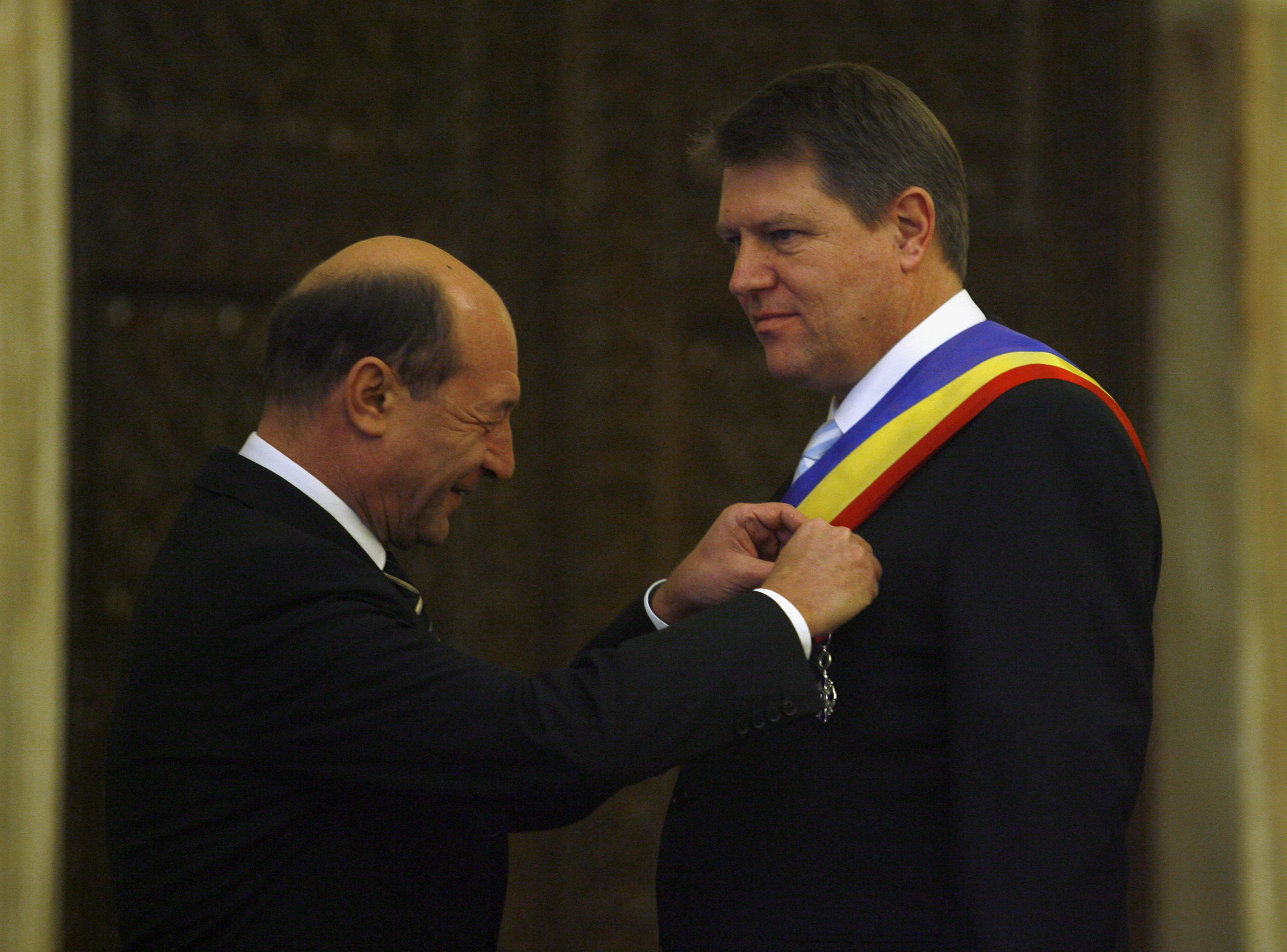 Presedintele Traian Basescu il felicita pe Klaus Iohannis. Mesajul pentru castigatorul alegerilor prezidentiale