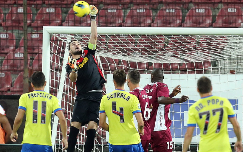 Steaua vrea sa profite de criza de la CFR: oferta fabuloasa prin care isi rezolva toate problemele. Jucatorul dorit