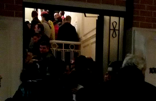 Scrisoarea unei romance din diaspora care a stat cu orele la coada sa voteze. "Radu, avem 4 ore de stat in frig"