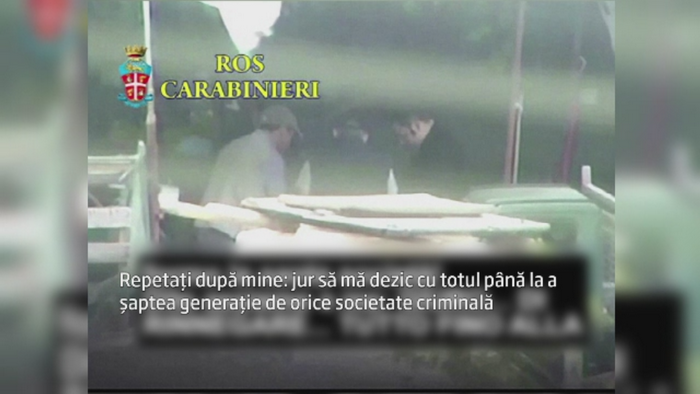 IMAGINI in PREMIERA obtinute de politia din Italia. Cum arata un ritual secret de initiere al mafiei. VIDEO