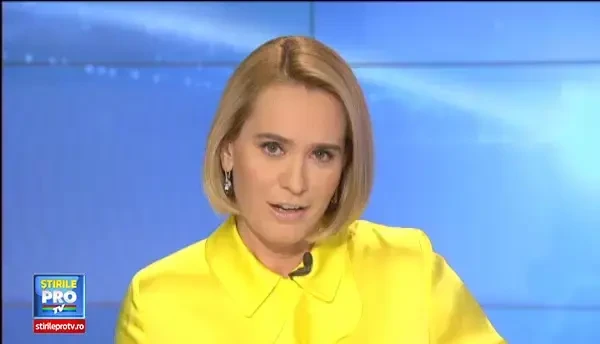 Moment istoric la Palatul Regal: Regele Mihai si-a serbat ziua de nastere. Klaus Iohannis a fost prezent la eveniment