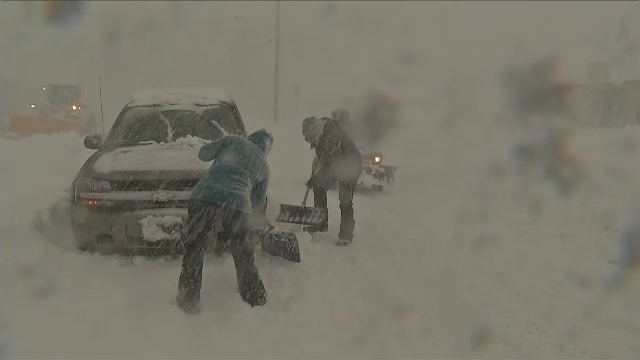 "Este un eveniment istoric". Mesajul autoritatilor, dupa ce orase intregi din statul New York au fost ingropate in nameti