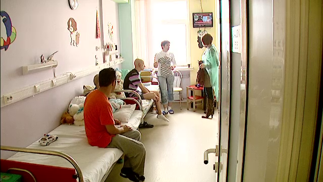 Fortati sa se lupte si cu boala, si cu sistemul. 19 romani care sufera de cancer si-au castigat in instanta dreptul de a trai