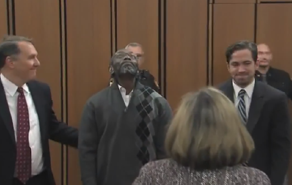 Un barbat a stat 39 de ani in inchisoare pentru o crima pe care nu a comis-o. Momentul emotionant in care este eliberat